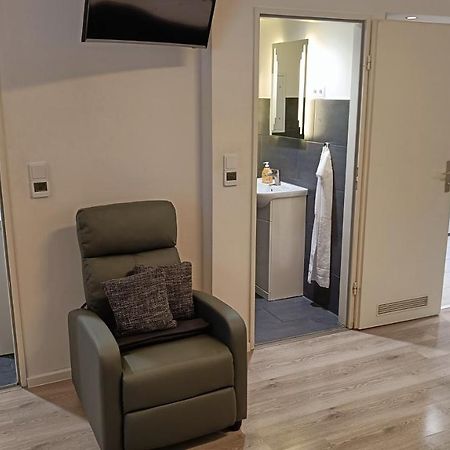 City-Apartment Spreeufer Im Herzen Berlins Berlim Exterior foto
