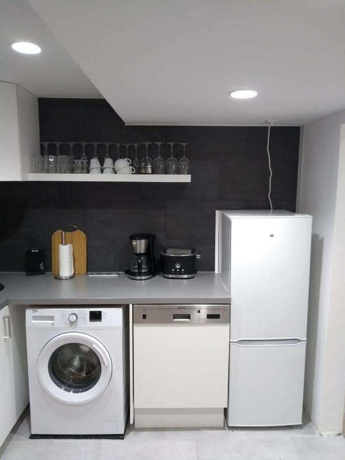 City-Apartment Spreeufer Im Herzen Berlins Berlim Exterior foto