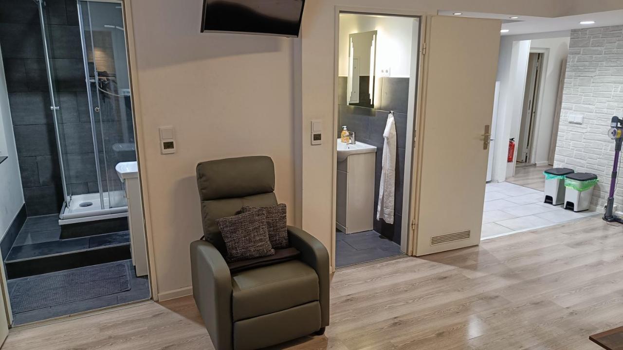 City-Apartment Spreeufer Im Herzen Berlins Berlim Exterior foto